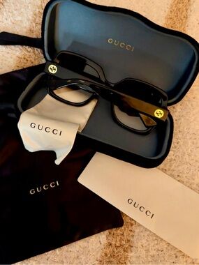 Authentic Gucci Dark Brown tortoise shell  Oversized Sunglasses